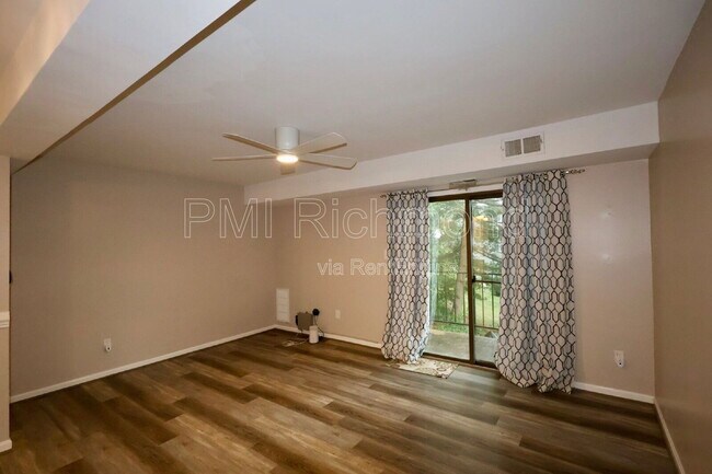 Building Photo - 1522 Presidential Dr