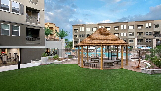 Building Photo - 5550 E Deer Valley Dr