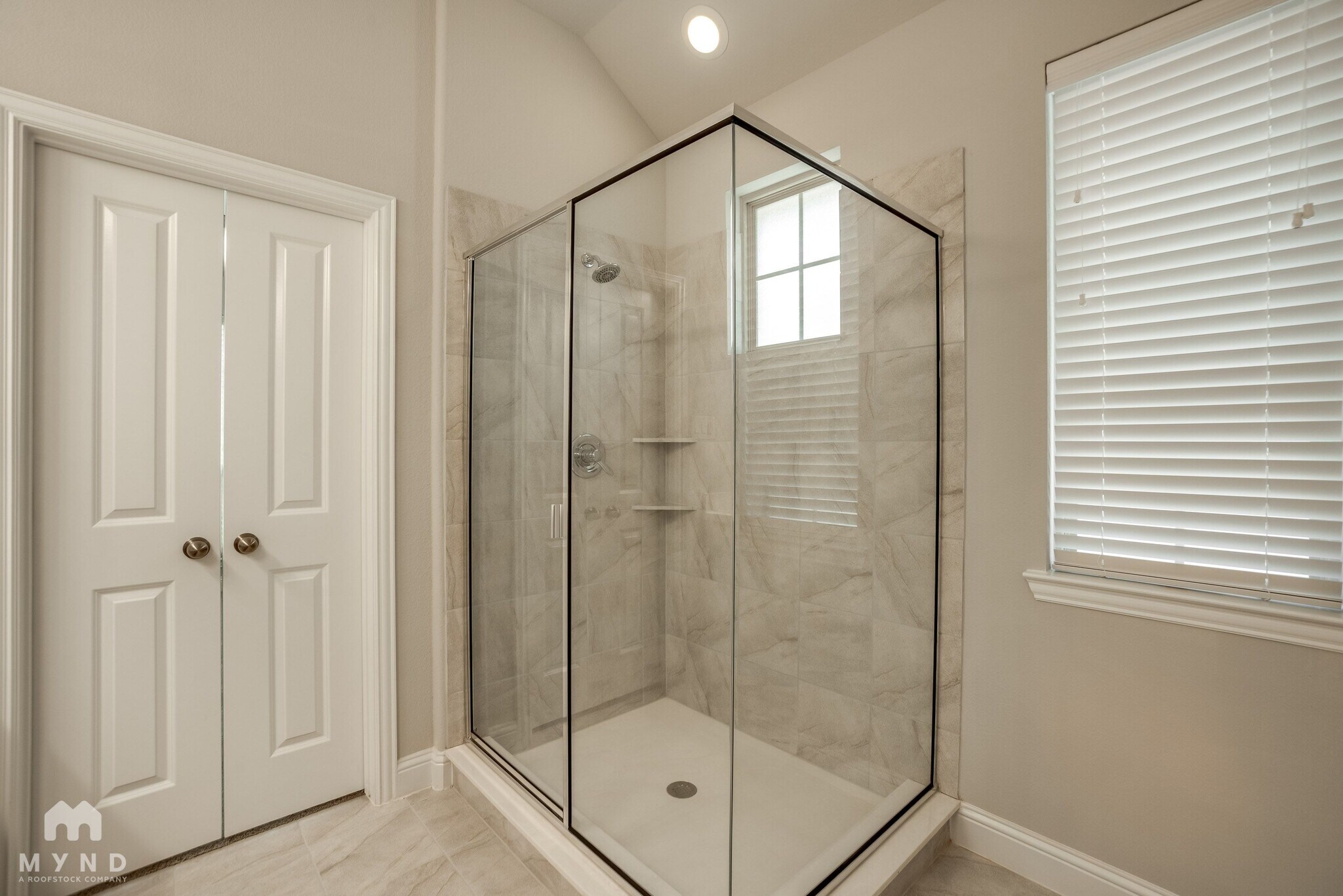 Building Photo - 3313 King Yon Wy