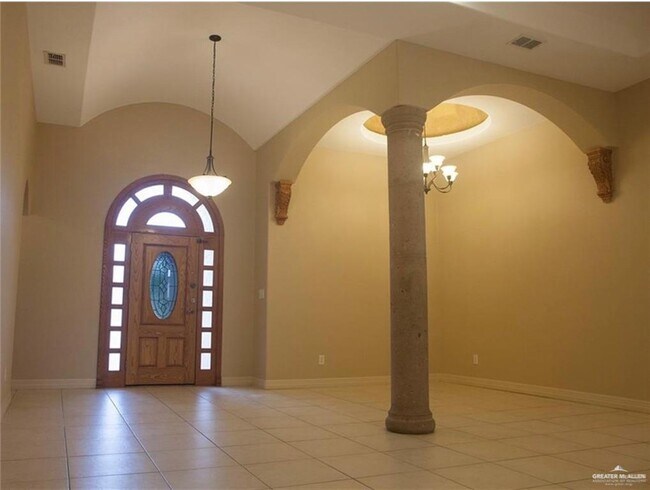 Building Photo - 4905 S Hummer Ln