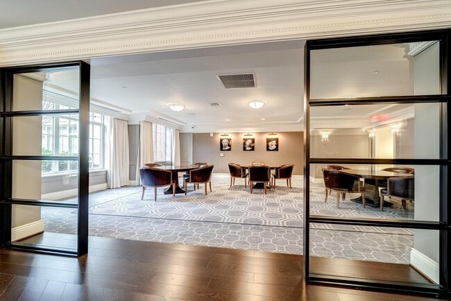 Building Photo - 6900 Fleetwood Rd