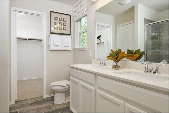 Building Photo - 482 Thornless Cir