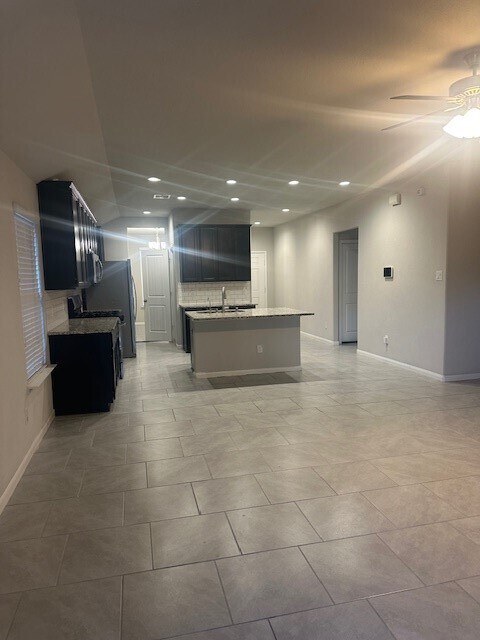 Building Photo - 2743 Bergen Bay Ln