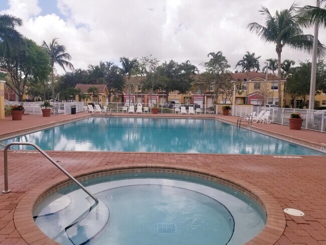 Building Photo - 1130 Shoma Dr