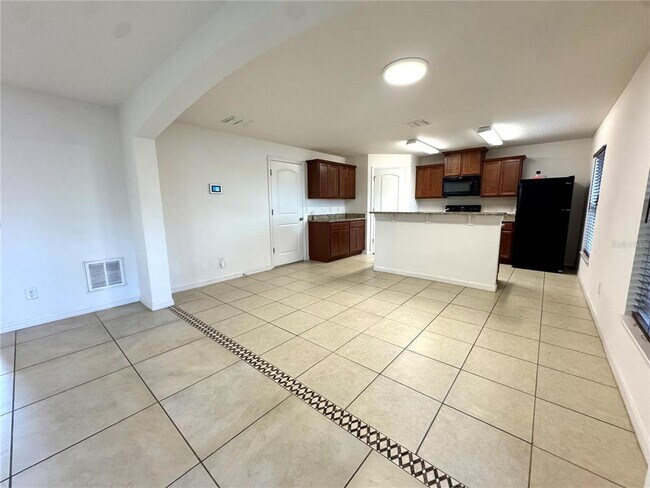 Building Photo - 5673 Elsinore Way