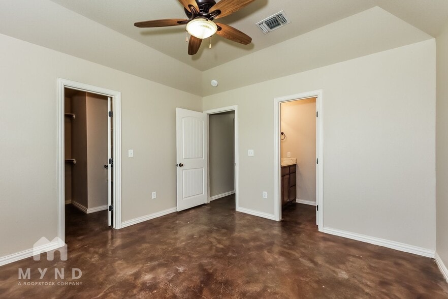 Building Photo - 117 Jolin Ln