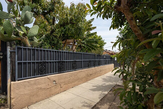 Building Photo - 3463 Plata St