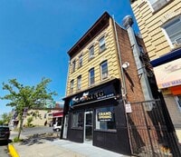 Building Photo - 962 Main Ave
