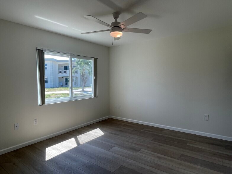 Building Photo - 6300 Flotilla Dr