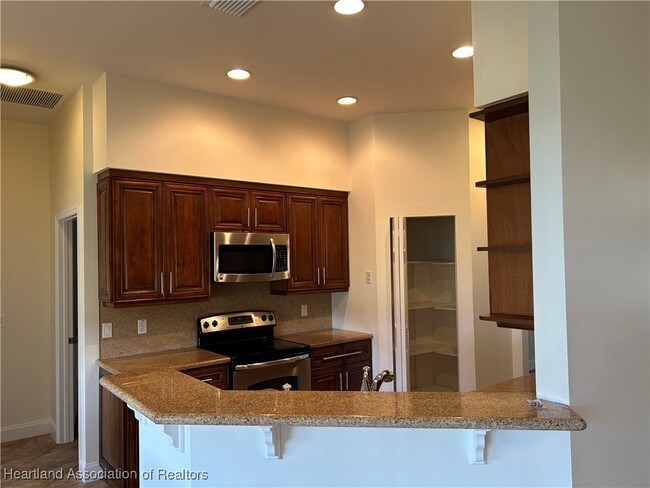 Building Photo - 6200 Pebble Ln