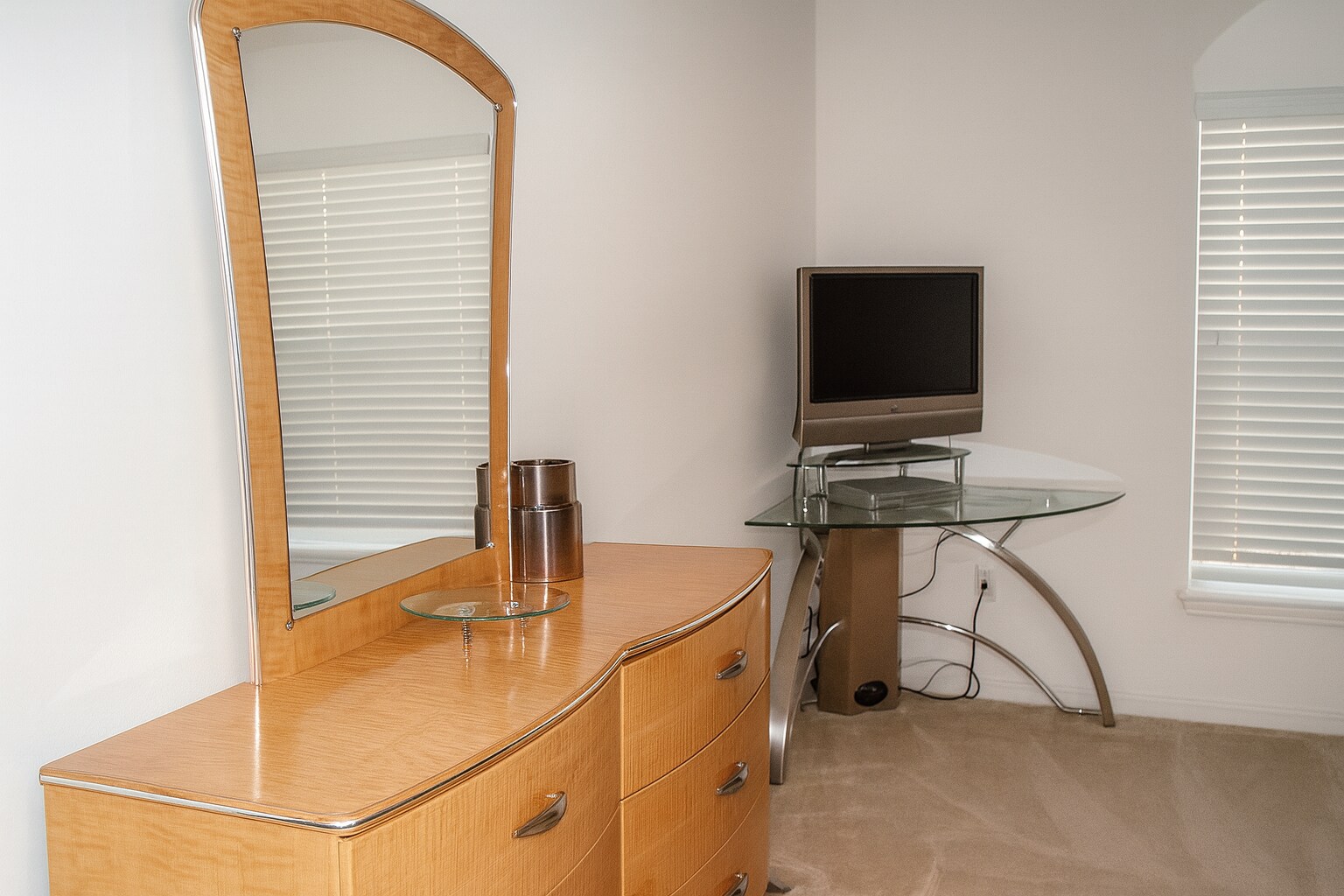 Guest Room - 981 SW McElroy Ave