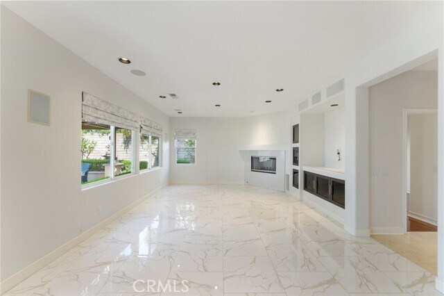 Building Photo - 2528 N San Miguel Dr