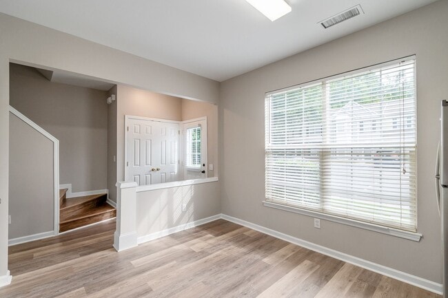Building Photo - Spacious Townhome in Prime South Charlotte...