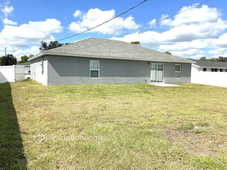 Building Photo - 3294 Terita Dr