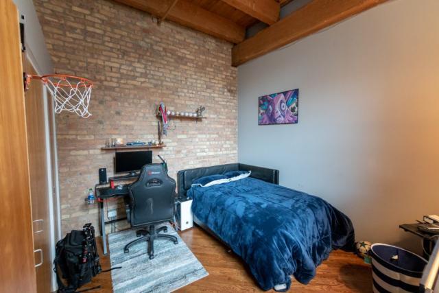 Building Photo - 2 bedroom in CHICAGO IL 60647