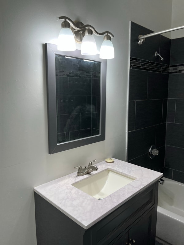 Building Photo - 420 Grant St