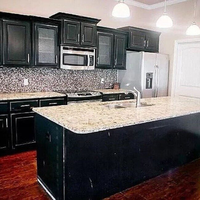 Amazing 3 Bedroom Home in Shallowater! 523 Avenue S Shallowater TX