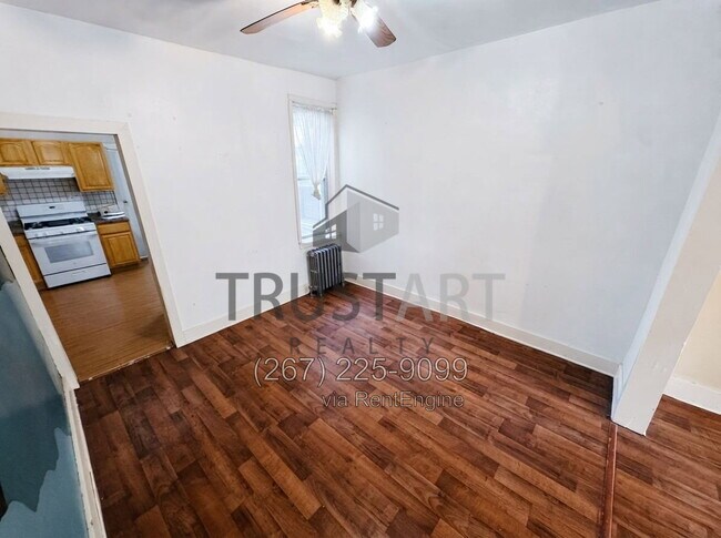 Building Photo - 4747 N Mascher St
