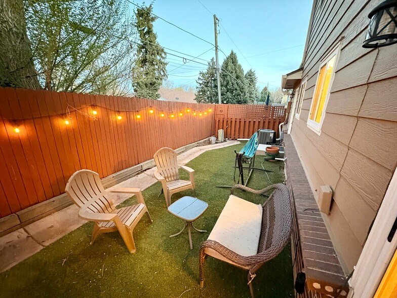 Building Photo - 5226 Estes Cir