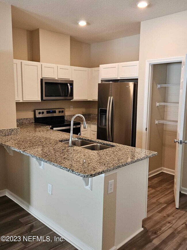 Building Photo - 11774 Beardgrass Wy