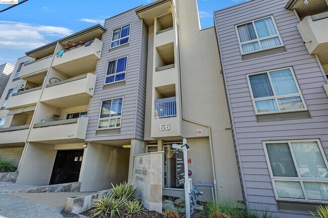 Building Photo - 66 Fairmount Ave