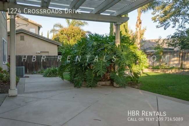 Building Photo - 1224 Crossroads Dr