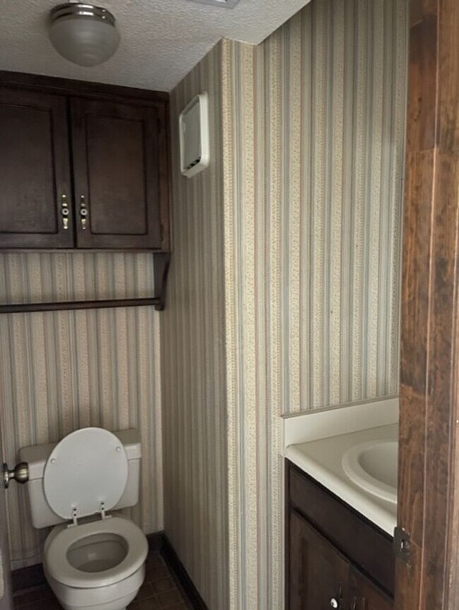 Building Photo - Duplex Spartanburg