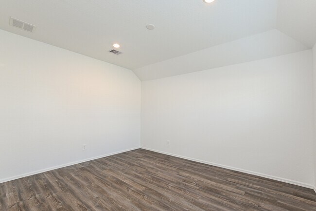 Building Photo - 18446 Summit Ranch Dr
