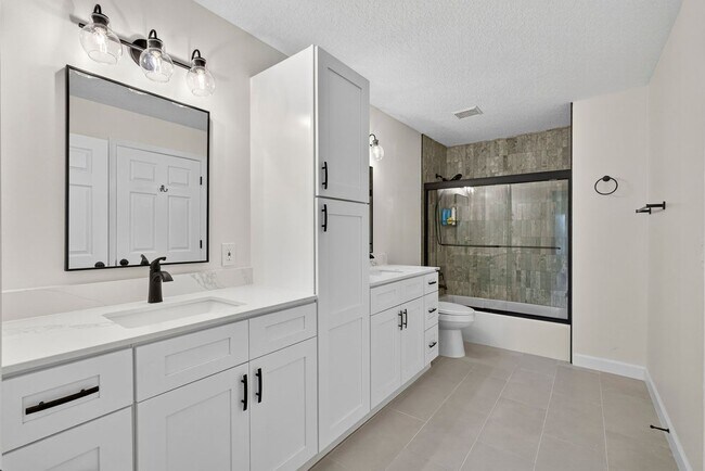 Building Photo - 1135 Staghorn St