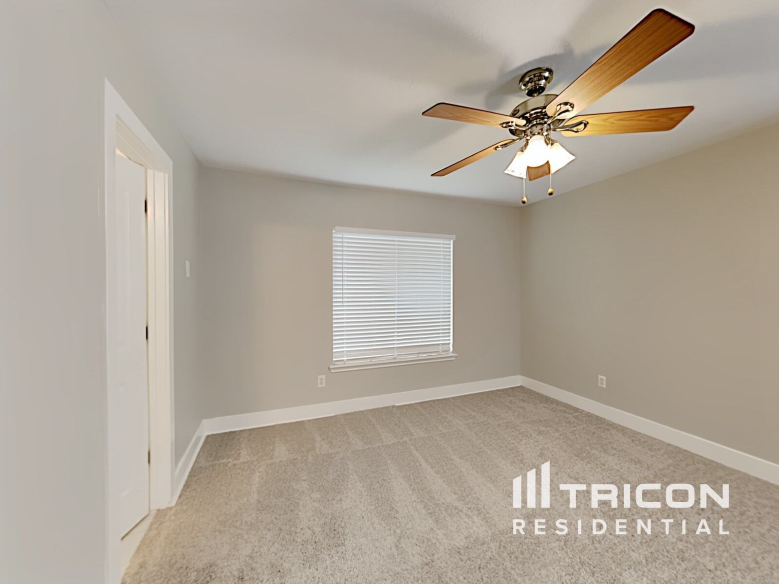 Building Photo - 21880 Silver Oak Ct