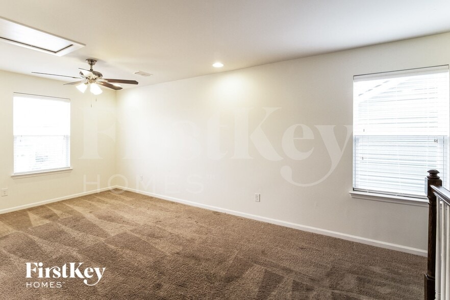 Building Photo - 153 Basket Grass Ln