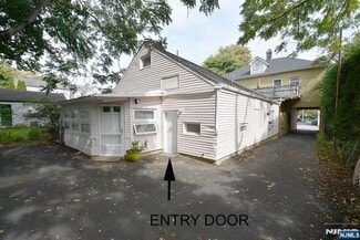 Building Photo - 318 Harrington Ave