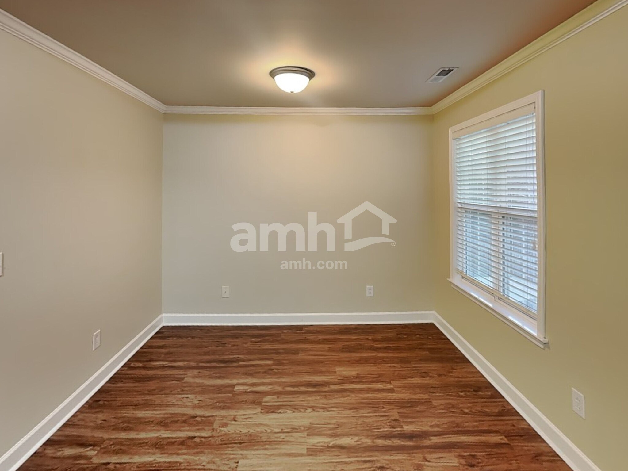 Building Photo - 2042 Keene Cir