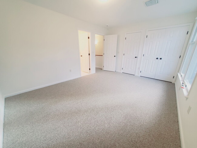 Building Photo - 57 Whitmore Ln