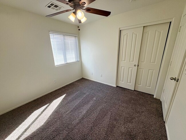 Building Photo - 7142 W Beverly Rd