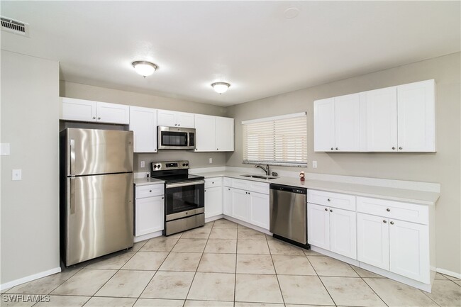 Building Photo - 5142 Escalante Dr