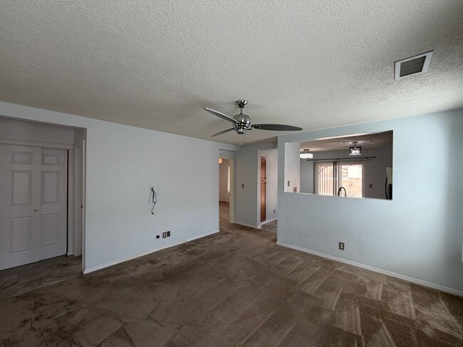 Building Photo - 3 Bedroom Single Story Home Available Near Dennis Chavez Blvd SW & 98th St SW!