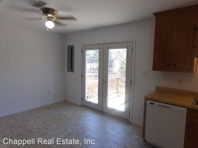 Building Photo - 2 br, 1.5 bath House - 6577 Commons Drive