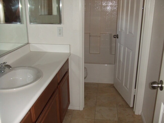 Building Photo - 31136 Strawberry Tree Ln