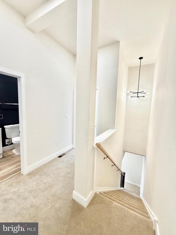 Building Photo - 151 N York St