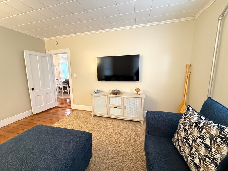Living Room - 15 Summit St