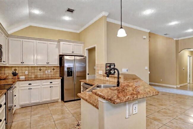 Building Photo - 11807 Briarwood Ln