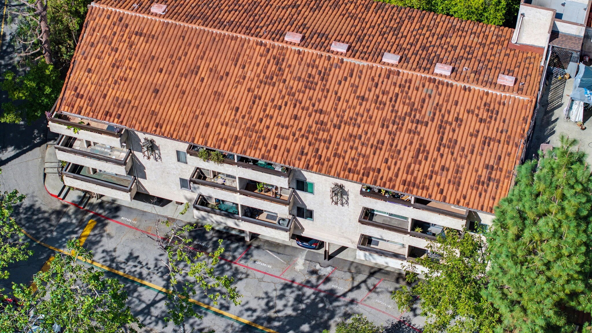 Building Photo - 2700 Cahuenga Blvd E