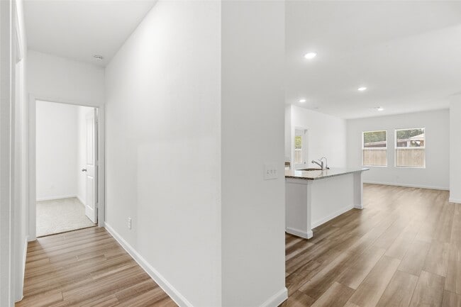 Building Photo - 3602 Admiralty Dr
