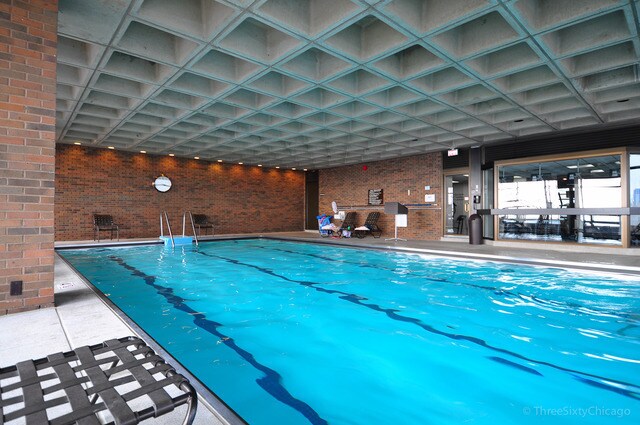 Building Photo - 2650 N Lakeview Ave