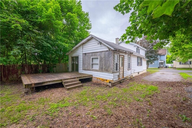 Building Photo - 111 N Frankfort St