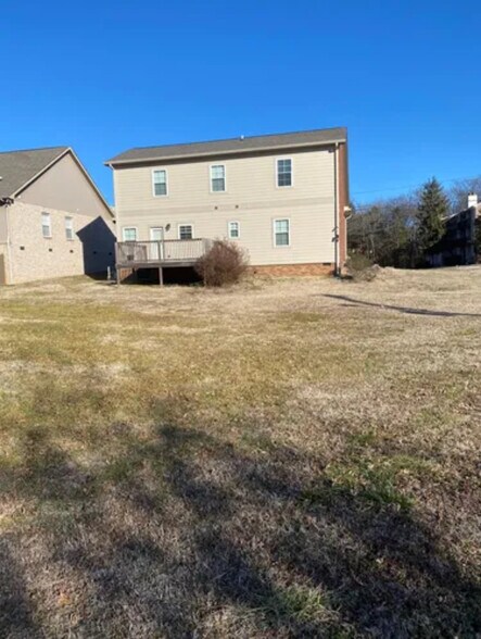 Deck - 22 Twin Oaks Dr