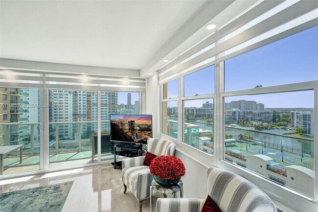 Building Photo - 2501 S Ocean Dr