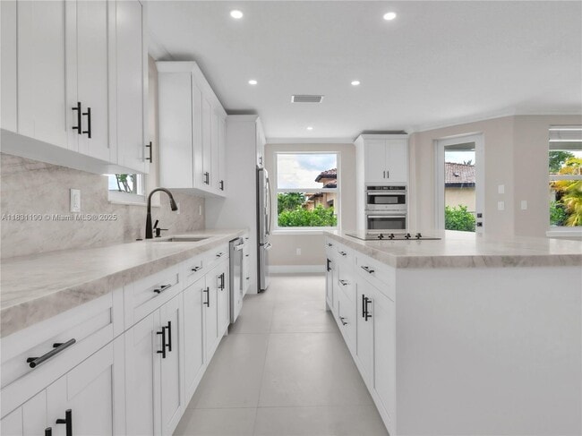Building Photo - 12427 SW 121st Ave