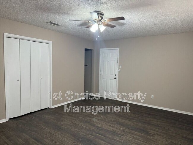 Building Photo - 7748 Sable Ln